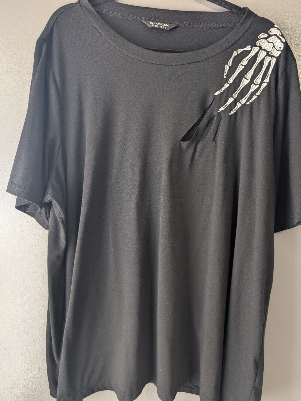 BloomChic 3X Skeleton Hand Embroidered Cutout Black Goth T-Shirt 22-24